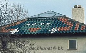 erste Dachkunst mit 9 verschiedene Dachpfannen- ©93 brigitta krause